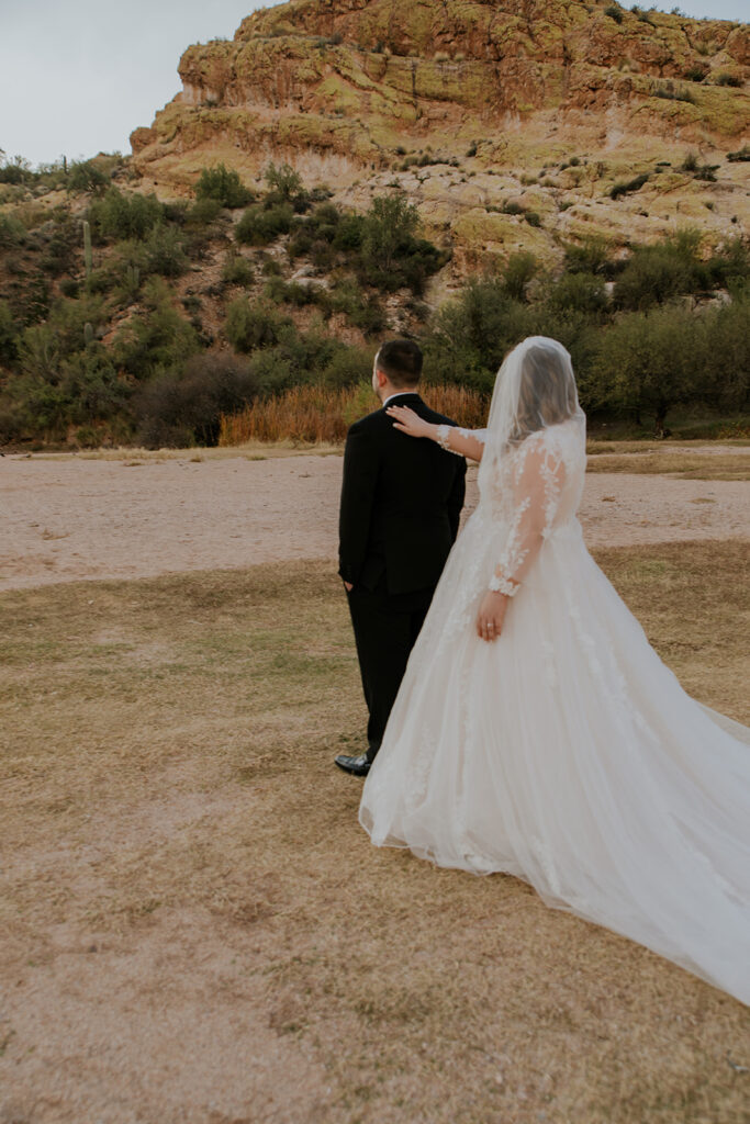 Chelsey Michelle Co Photography always advocates for first-look photos on a separate day from the wedding because it simplifies the timeline on the actual wedding day.
#ChelseyMichelleCoPhotography #ArizonaWeddingPhotographer #PhoenixPhotographer #MesaPhotographer #BridalPhotos #SaguroLake
