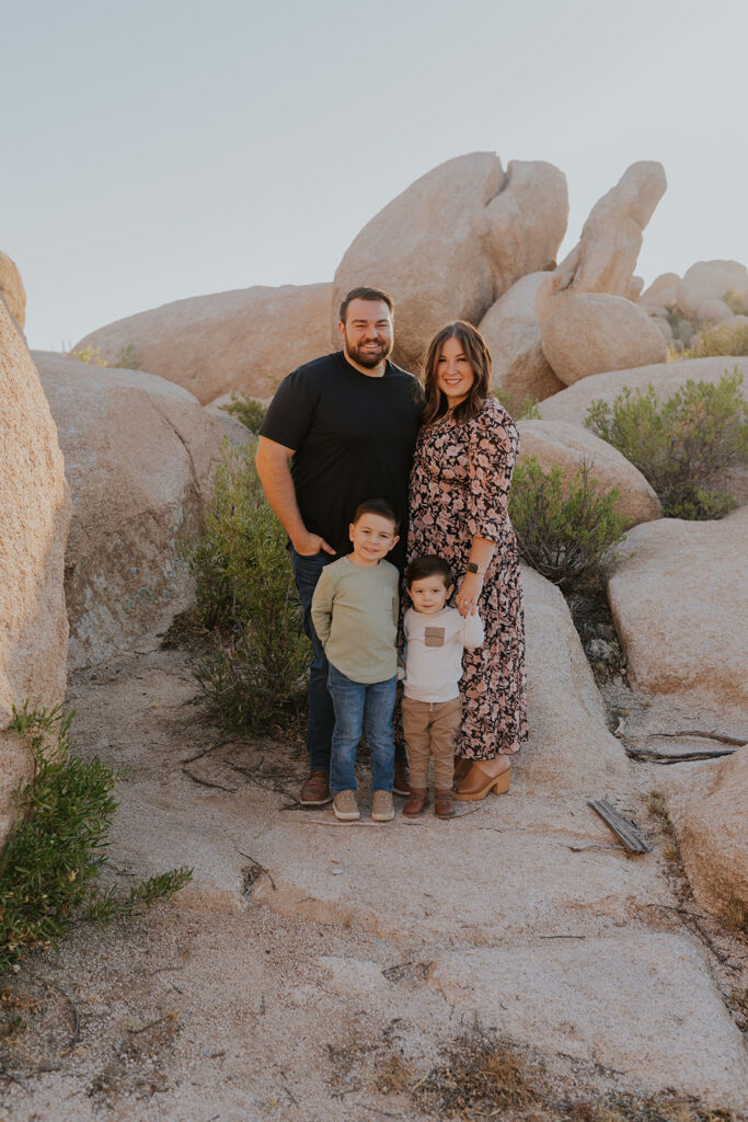 Chelsey Michelle Co Photography captures a darling young family at the Boulders in East Valley, Arizona. It is a stunning location that’s a little bit of a hidden gem. Arizona family photographer.
#ChelseyMichelleCoPhotography #MaternityPhotos #EastValleyAZ #familyphotos
