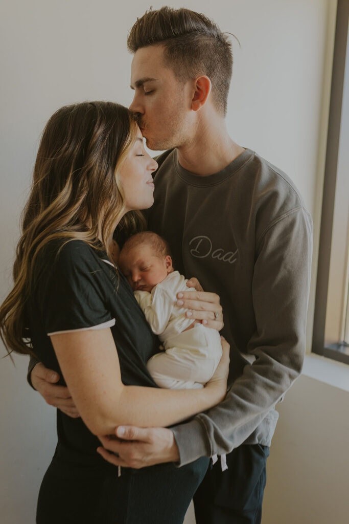 Gilbert Arizona family welcomes baby number two and documents the day with Chelsey Michelle the photographer they had for their first baby. Return repeat relationships photos newborn fresh #fresh48 #GilbertAZnewbornphotography #newbornphotographer #chelseymichellephotography #siblingphotography
