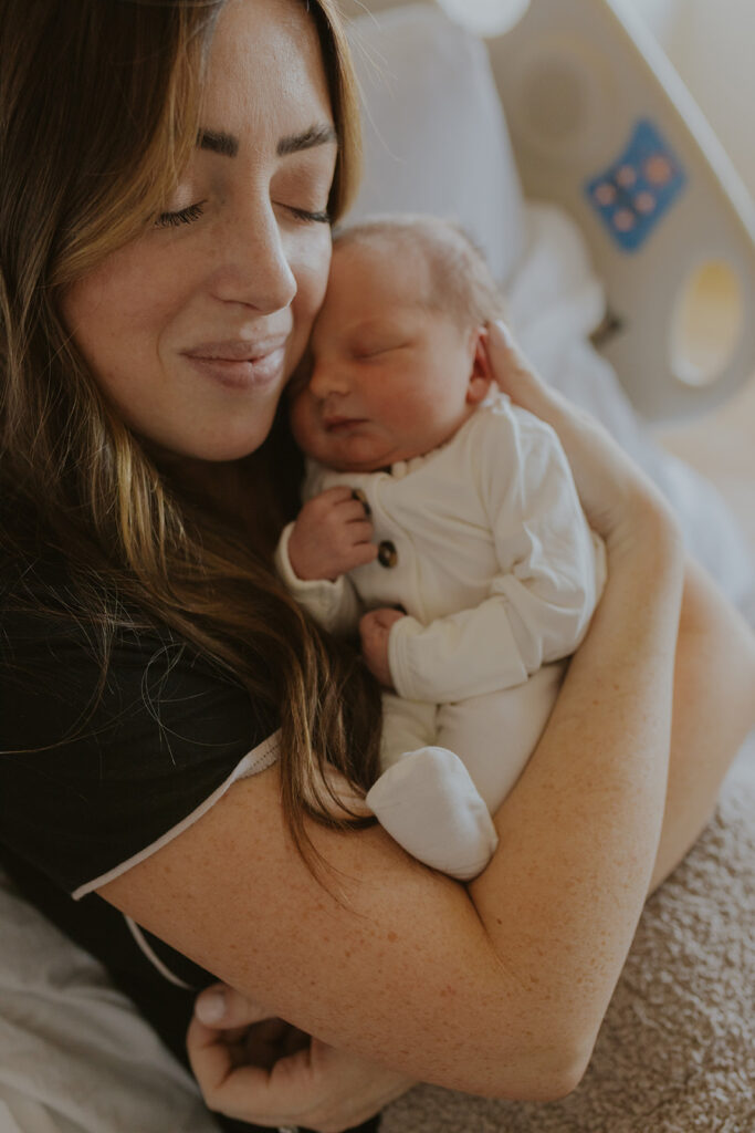 Capture the gentleness of newborn life with a fresh 48 session with Chelsey Michelle Photography in Gilbert Arizona. Firsts moments memories lifetime baby boy. 
#fresh48 #GilbertAZnewbornphotography #newbornphotographer #chelseymichellephotography#siblingphotography
